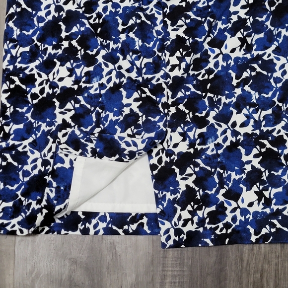 J. By J. Crew Floral Pencil Midi Skirt - Picture 3 of 10